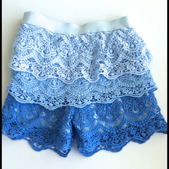 Xhilaration ruffled shorts