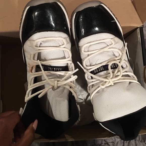 White and black Concords