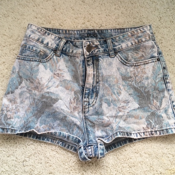 High waisted BDG shorts
