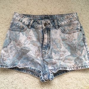 High waisted BDG shorts