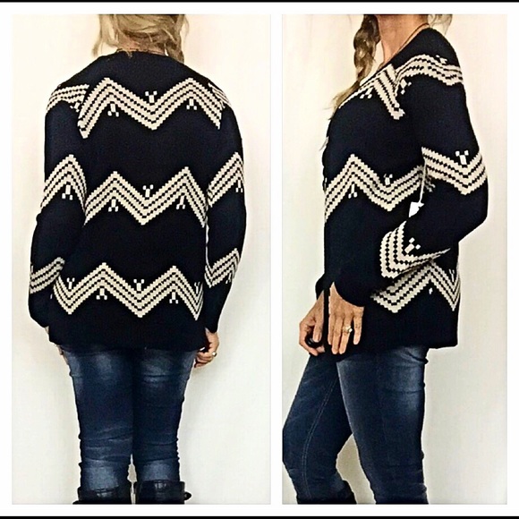 ✨SALE Chevron Cardigan Knit Sweater Small - Picture 4 of 5
