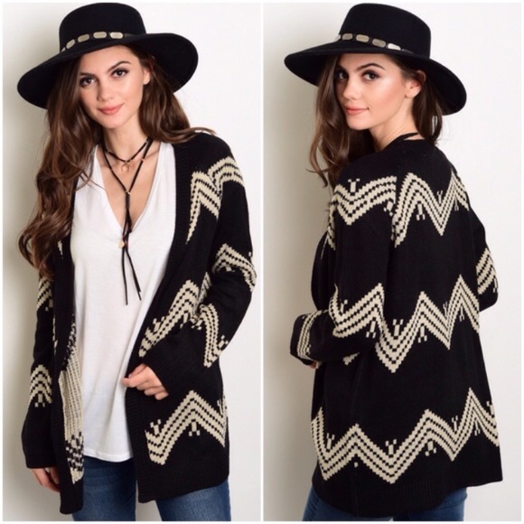 ✨SALE Chevron Cardigan Knit Sweater Small - Picture 2 of 5