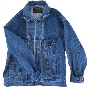 Grunge denim jacket💙🌚