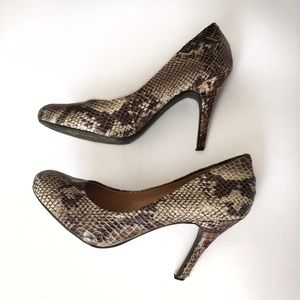 Jessica Simpson Shoes - Jessica Simpson snakeskin print round toe heels Jessica Simpson Shoes - Jessica Simpson snakeskin print round toe heels
