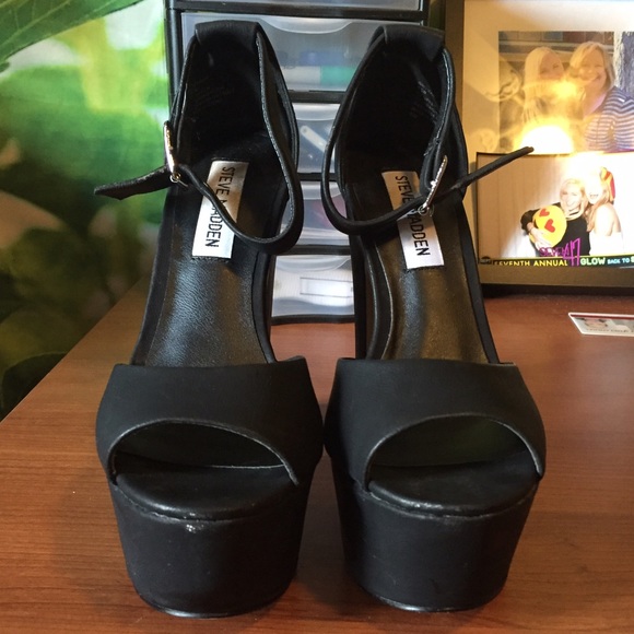 Steve Madden platform peep toe block heels - Picture 2 of 3
