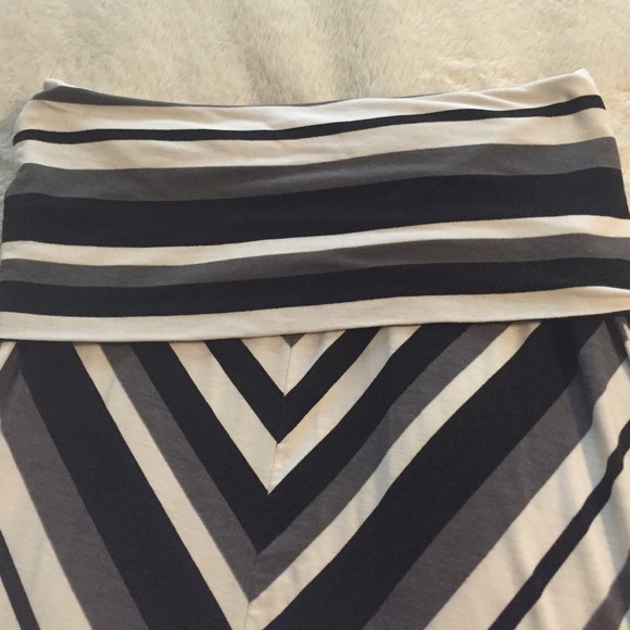 Maxi skirt - Picture 2 of 2