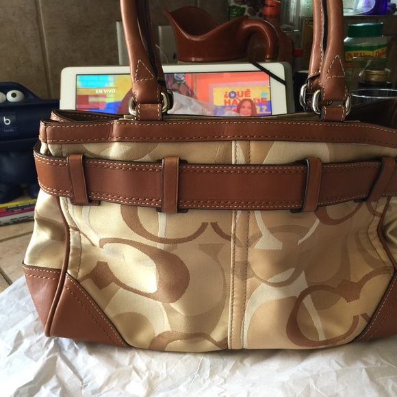 Purse - Picture 2 of 4