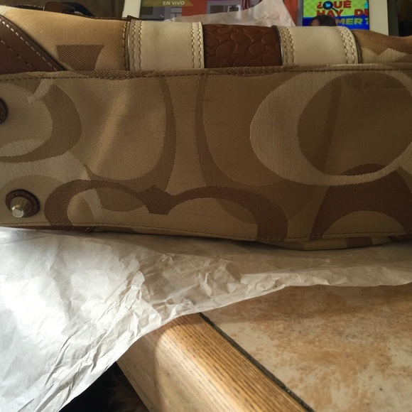 Purse - Picture 4 of 4