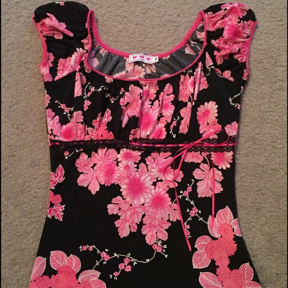 Jr. dressy top. Been worn but in great condition.