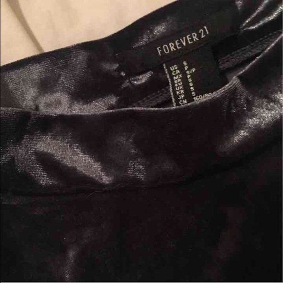 Gray crop top - Picture 2 of 2