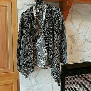 Black and wire patterned sweater