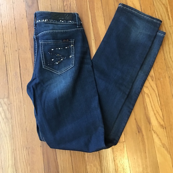 Jeans. - Picture 1 of 3
