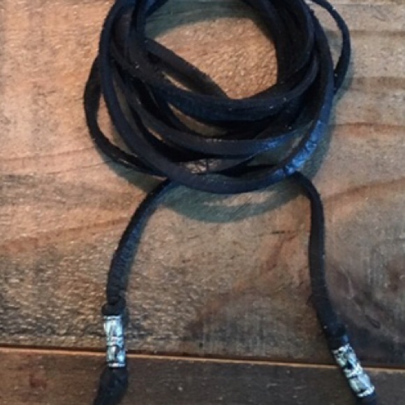 Suede bolo tie choker✖️ - Picture 2 of 3