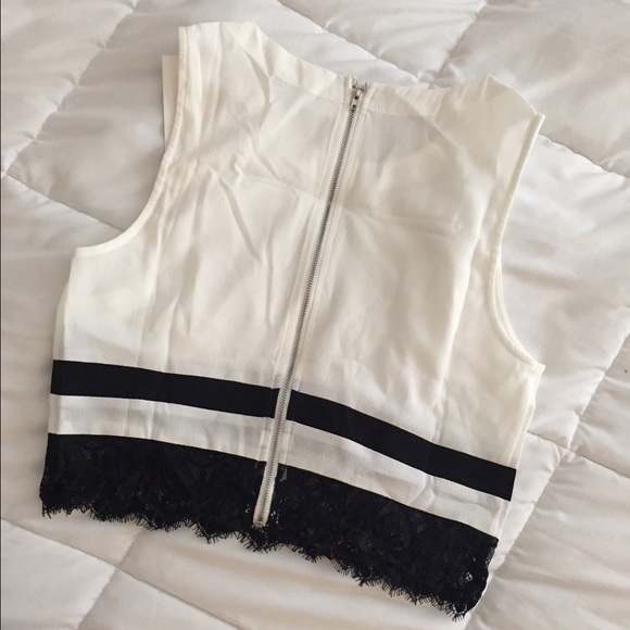 Crop Top - Picture 2 of 3