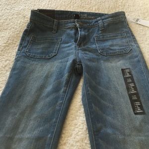 Gap mid rise flared leg Jean