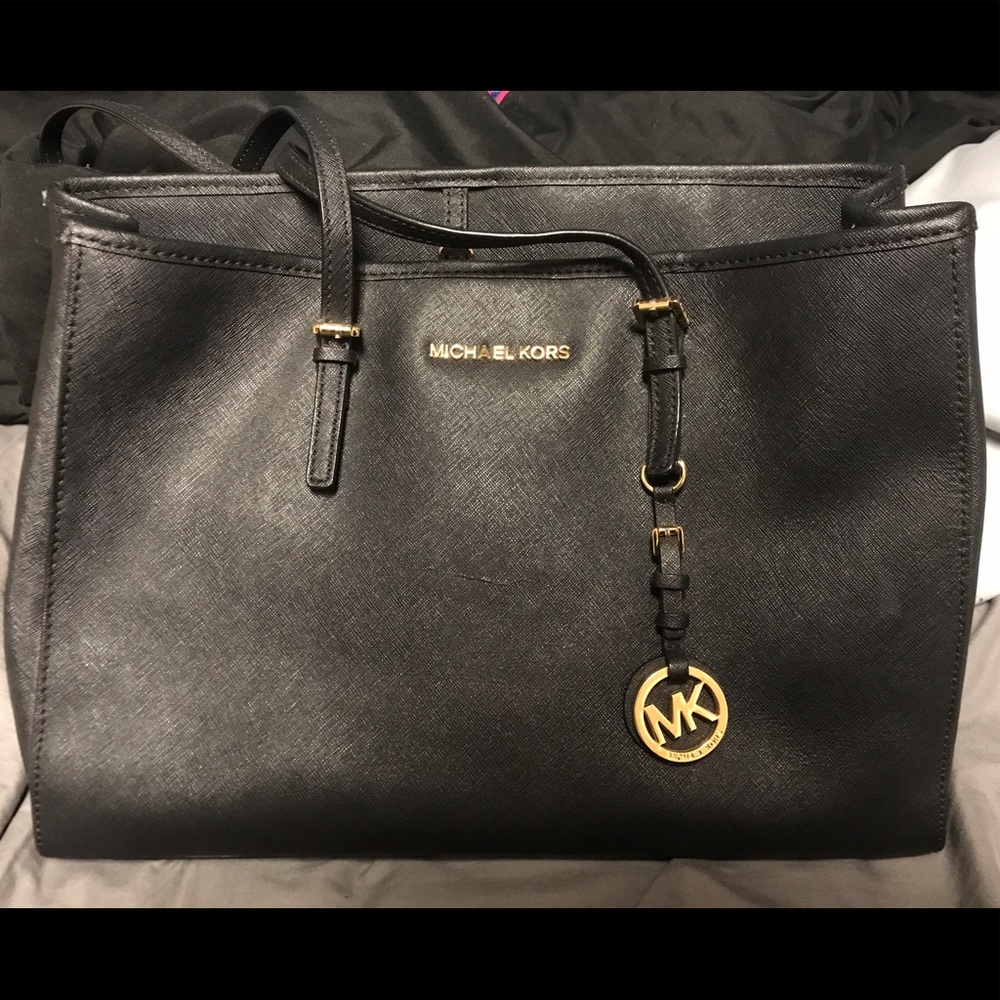 Michael Kors Jet Set Medium Size