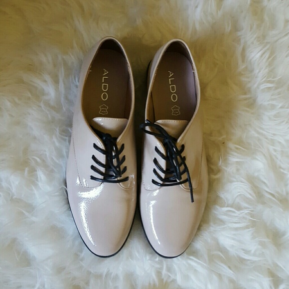 Aldo Beige Patent leather Oxford