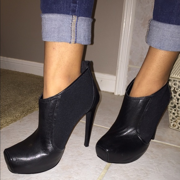 Jessica Simpson Black Booties