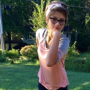 Meet your Posher, Deborah