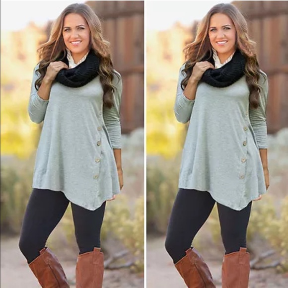 🛑SALE🛑 Long sleeve button top - Picture 3 of 3