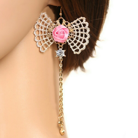 White Lace Earrings E 47 - Picture 1 of 4
