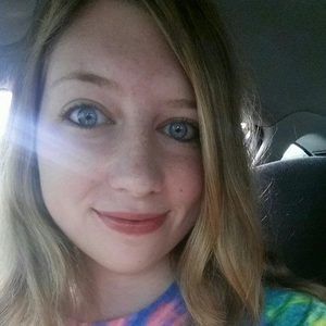 Meet your Posher, Desirae