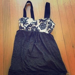 Lululemon run back on track tank