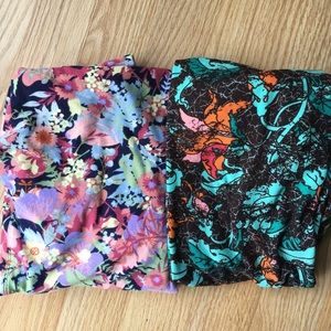 2 pairs of LULAROE OS leggings!