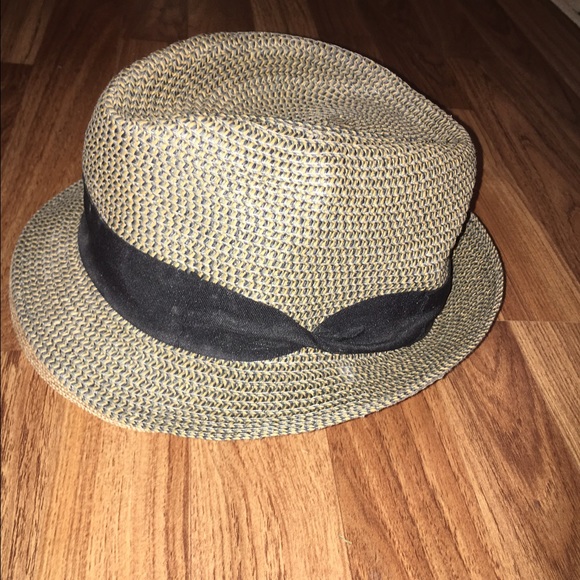 2 Women Fedoras - Picture 3 of 4