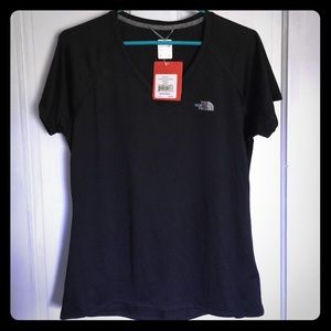NWT Women's North Face Active Tee