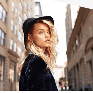Jack & Lucy Accessories - Jack & Lucy Bicoastal Wide Brim Hat Jack & Lucy Accessories - Jack & Lucy Bicoastal Wide Brim Hat