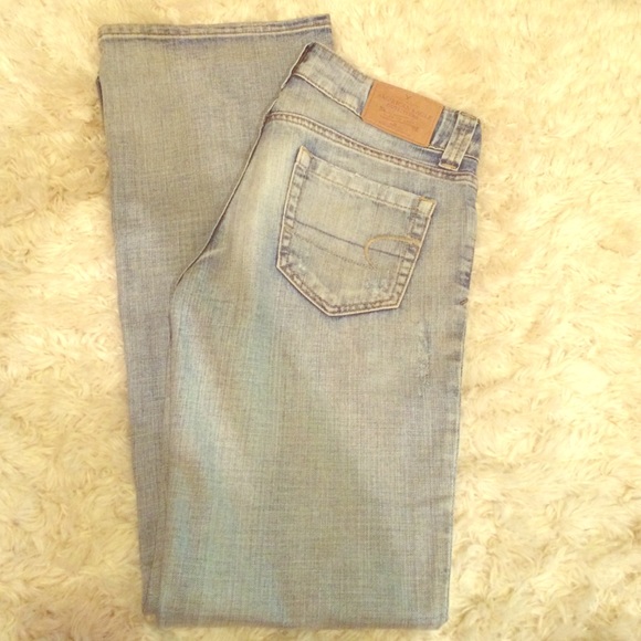 Light wash AE Jeans