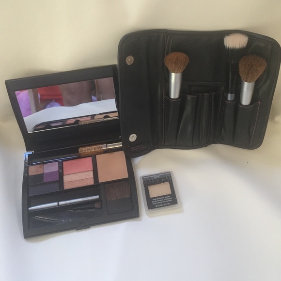 Mary kay compact pro lot