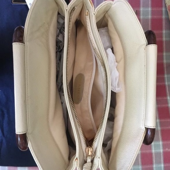 Authentic Chanel bag - Picture 3 of 4