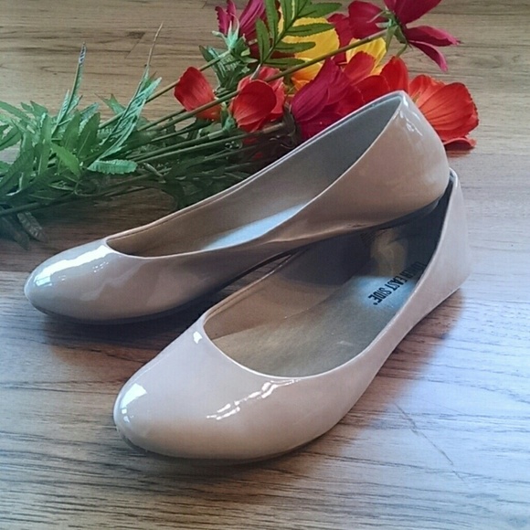Lower East Side nude flats 7.5