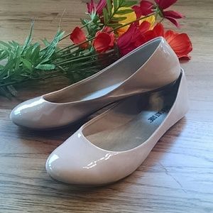 Lower East Side nude flats 7.5