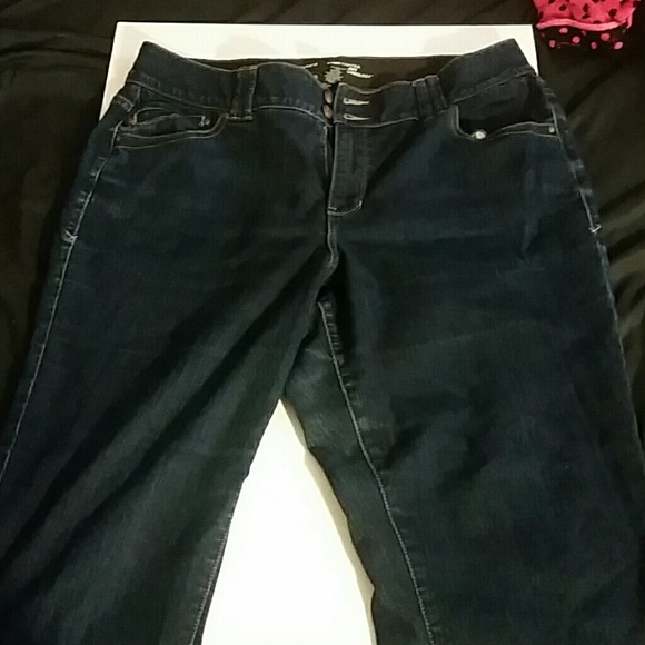 Dark blue Tummy tuck jeans (price negotiable)