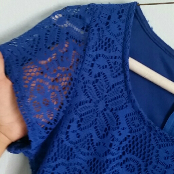 Cute lil blue dress with embellishment - Picture 2 of 3