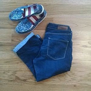 Denizen by Levi's dark wash stretchy crop capris