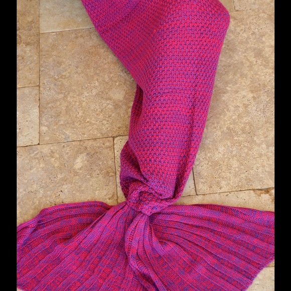Kids Cherry Pink Mermaid Tail Throw Blanket - Picture 2 of 4