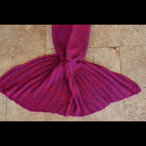 Kids Cherry Pink Mermaid Tail Throw Blanket - Picture 4 of 4