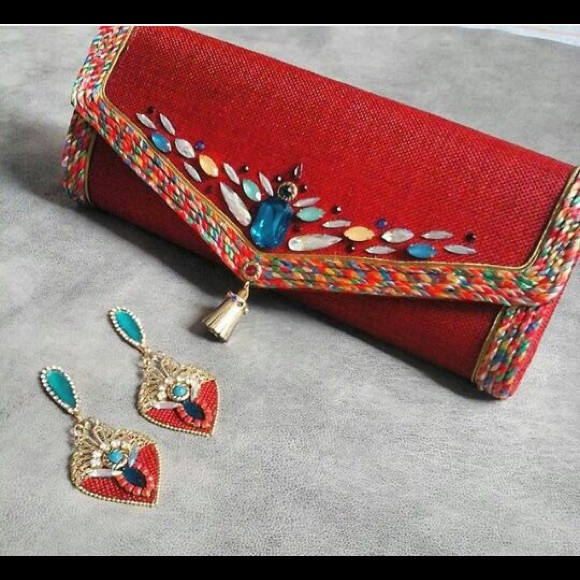 Clutches - Picture 3 of 3