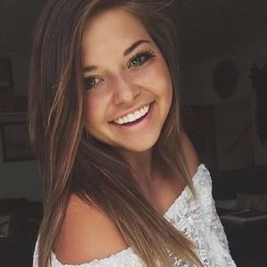 Meet your Posher, Lily