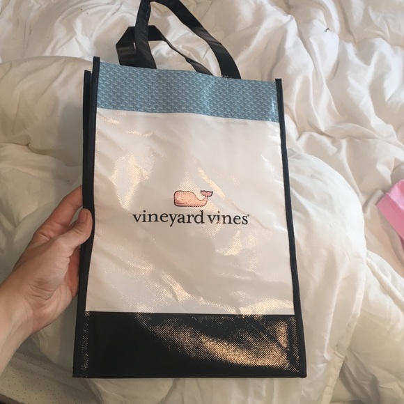 Vineyard vines tote