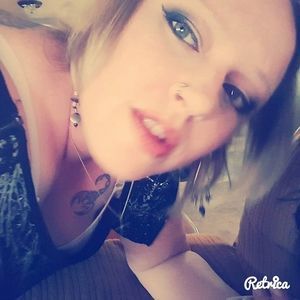 Meet your Posher, Alicia