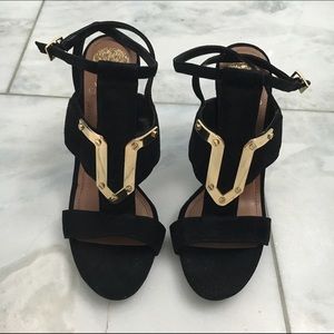 NEW Vince Camuto suede heels