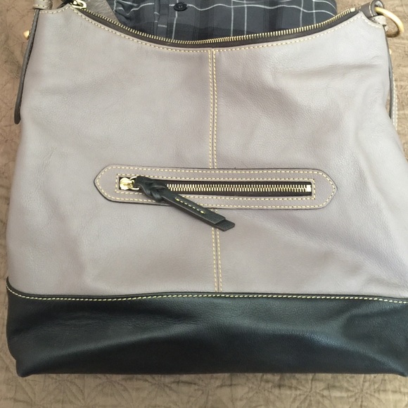 Dooney & Bourke hobo bag - Picture 3 of 4