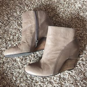 Vince Camuto boots