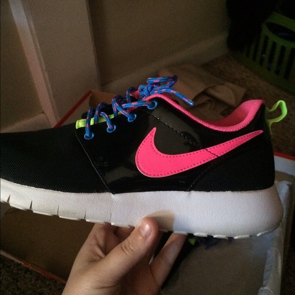 Nike Roche 1s - Picture 2 of 3
