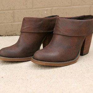 'Vitalo' Cuffed Mule Bootie • Chestnut • New